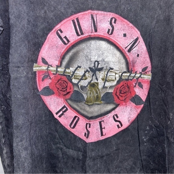 Guns N’ Roses Top Graphic Stonewash Dye Choker Short Sleeve Band Tee Shirt - Picture 4 of 9